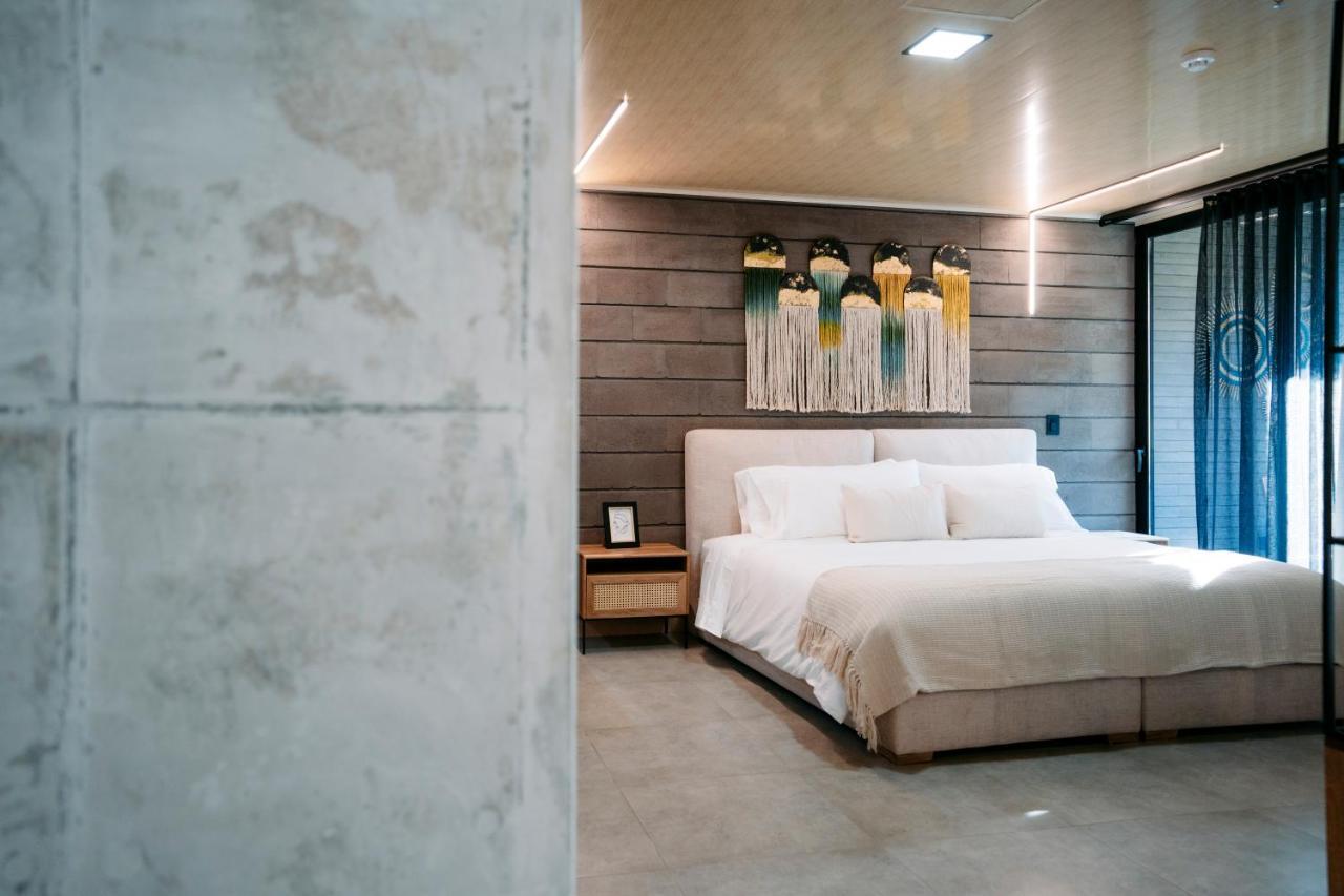 Hotel Living By Armoniko 4*